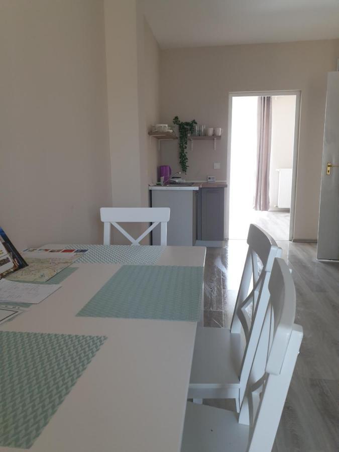 Chill House Apartman Эгер Экстерьер фото