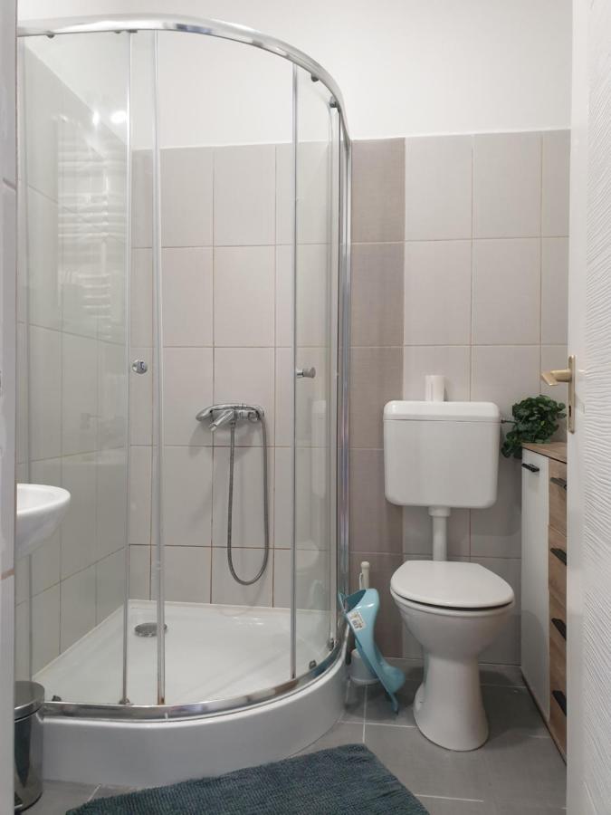 Chill House Apartman Эгер Экстерьер фото